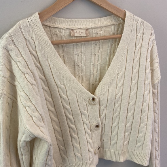 Altar’d State Cream Cable Knit Cropped Button Down Sweater Very Soft SZ XS - Picture 5 of 12